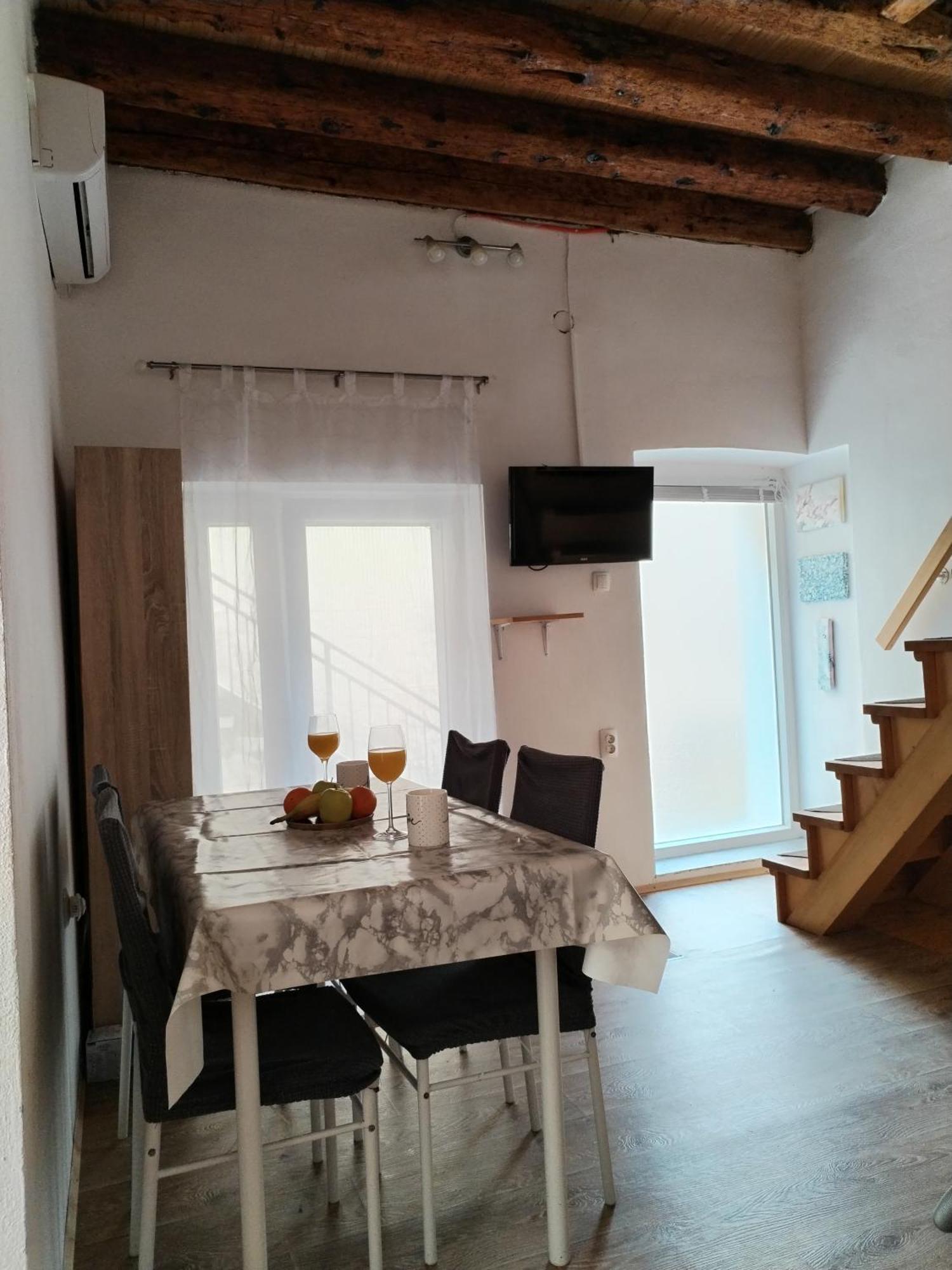 Ema Apartment Prvic Sepurine Exterior photo